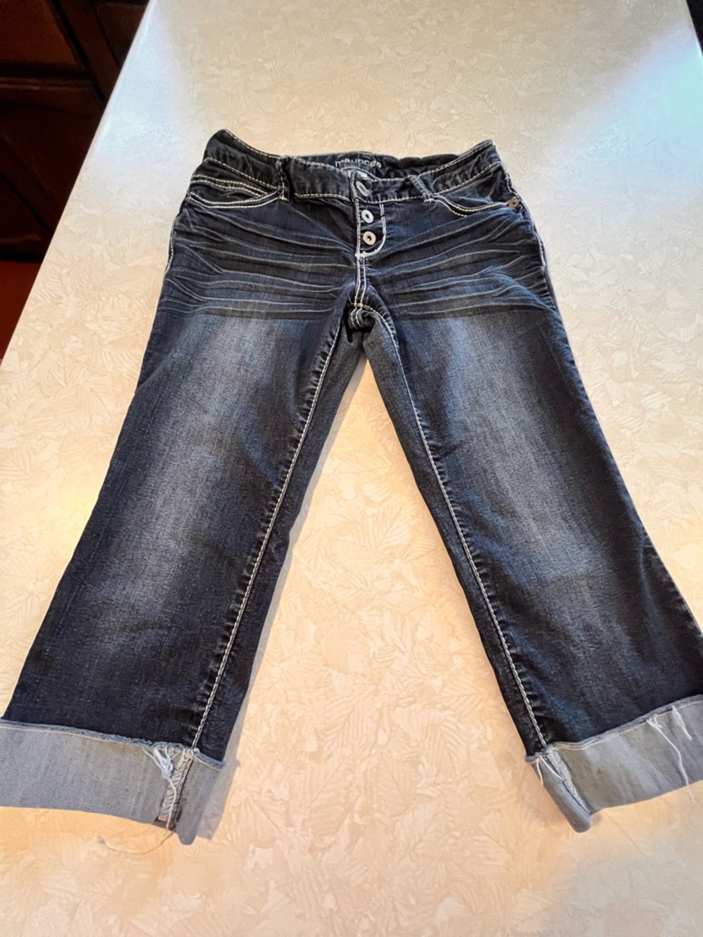 Maurice’s Dark Wash Women’s Capri Jeans -Button Front crop capri style 
Size 5/6
